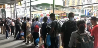 Nueva York abrirá otros dos centros de emergencia para inmigrantes que siguen llegando