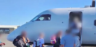 California solicita los registros públicos de Florida sobre el traslado de 36 migrantes