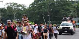 Sale la primera caravana migrante de venezolanos desde el sur de México hacia EEUU