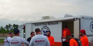 Hallan vivo a un joven que desapareció hace 8 años cuando paseaba a sus perros en EEUU