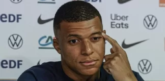 Mbappé se entrena con descartes del PSG mientras el grueso del equipo parte a Japón