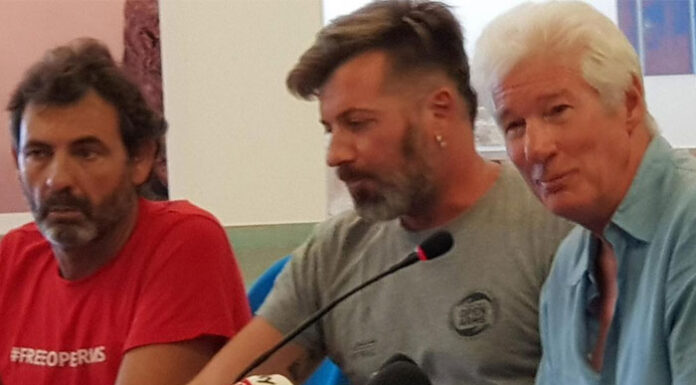 Richard Gere testificará en el juicio contra Salvini por bloquear desembarco de migrantes