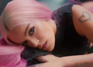 Karol G lanza ‘Tropicoqueta’, un homenaje a lo latino que va del merengue a la ranchera