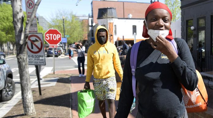 EEUU digitaliza las solicitudes de reunificación familiar para cubanos y haitianos