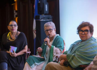 La mujer amplía su presencia en el mundo del libro con tesón y a fuerza de escribir y leer