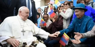 El papa pide proteger la «dignidad humana» ante el «fenómeno migratorio»