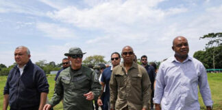 El alcalde de Nueva York visita el comienzo de ruta migratoria por el Tapón del Darién