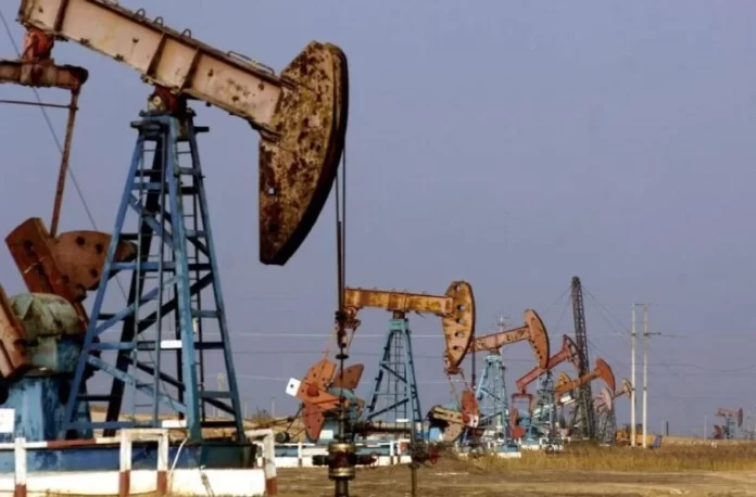 Campo-de-petroleo-en-Texas-768x505