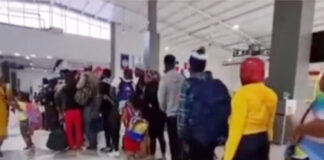 Haitianos abarrotan terminal de bus del sur de Honduras