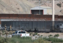 Denuncian que Texas extiende su polémica cerca en la frontera con México pese a críticas