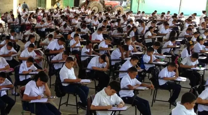 Este año sólo habrá una recuperación y no hay escuelita, remarca ministro de Educación