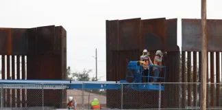 EE.UU. empieza a reforzar el muro fronterizo entre el desaliento de los migrantes en México