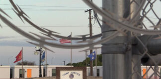 Dos ONG lanzan una demanda para lograr información sobre migrantes retenidos en Guantánamo