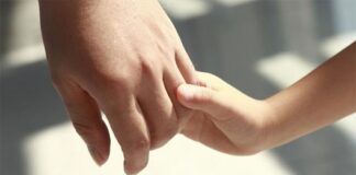 Un niño es adoptado semanalmente en Honduras