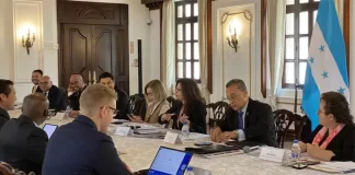 Gabinete económico se reúne con representación del FMI y tratan de diferentes temas