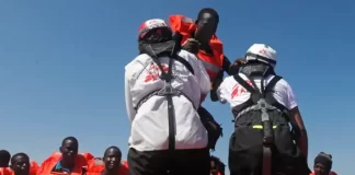Médicos Sin Fronteras rescata a 81 inmigrantes en el Mediterráneo, casi un tercio niños