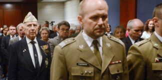 Los veteranos militares latinos gozan de mayores oportunidades que sus pares civiles