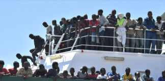 Repatrian a 62 migrantes dominicanos tras interceptar tres barcos en aguas de Puerto Rico