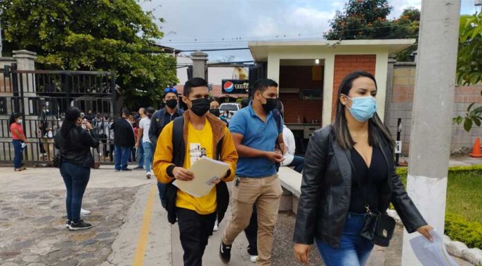Más de 3,000 aspirantes realizan examen de admisión en la UPNFM