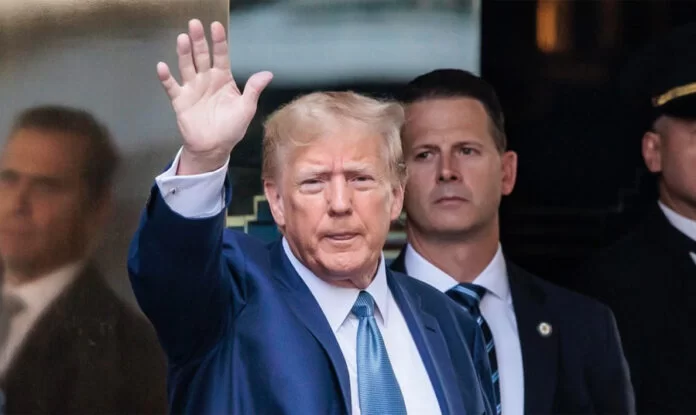 Donald-Trump-696x415