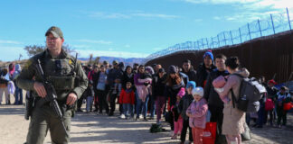 Cae la llegada de migrantes a EEUU después de que México aumentara detenciones