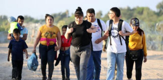 La mayoría de latinos de Colorado dejarían el estado o el país por el alto costo de vida