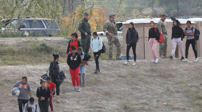 Texas impide el acceso de la Patrulla Fronteriza a una sección de la frontera sur de EEUU