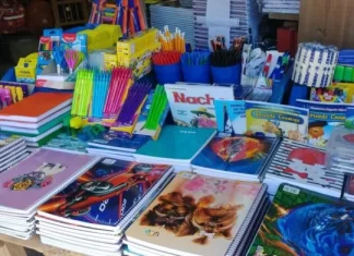 Gobierno afirma que no habrá aumento en precio de útiles escolares y anuncia rebaja