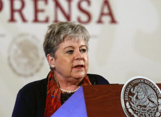 México afirma que sus ciudadanos aportan 324 mil millones de dólares a la economía de EEUU