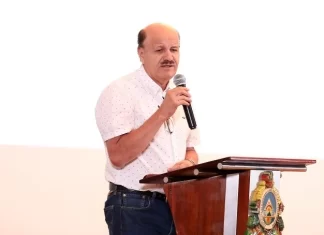 10 % para obreros y L. 5 mil para burócratas, las propuestas para ajuste salarial