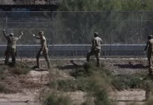 Texas planea construir un campamento militar en la frontera de EEUU con México