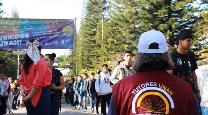 Más de 3 mil aspirantes a ingresar a la UNAH se inscribieron a las tutorías para la PAA y PCCNS