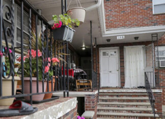 Demandan a arrendadores y gestores por discriminación en la vivienda en Boston