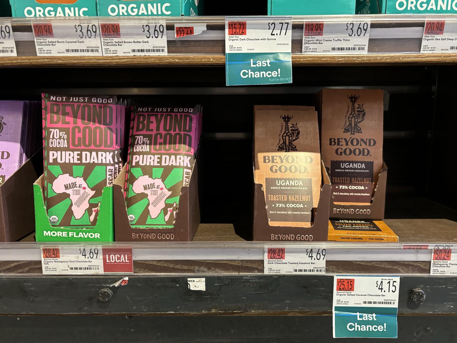 Fotografía de varios chocolates en una estantería de un supermercado, este miércoles durante el Día de San Valentín, en Nueva York (Estados Unidos). EFE/ Jorge Dastis
