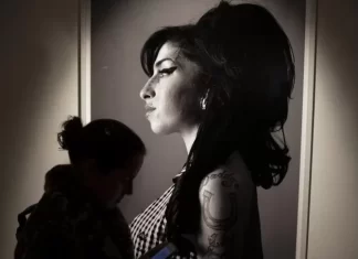 La Amy Winehouse más reflexiva, al descubierto en un libro de textos íntimos