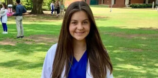 Universitaria asesinada por indocumentado, caballo de batalla en campaña electoral de EEUU