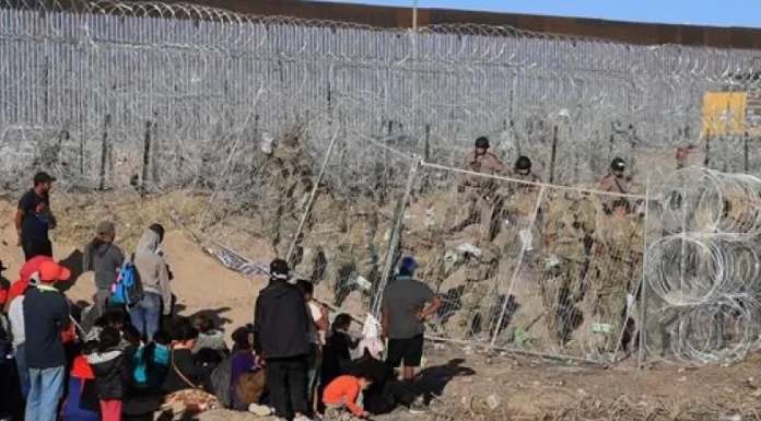 Aumenta tensión entre migrantes en frontera norte de México ante elecciones de EEUU