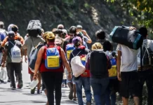 Migrantes venezolanos con miedo ante las deportaciones masivas en Trinidad y Tobago