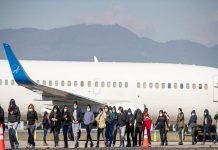 Los republicanos aprueban programa electoral que incluye la mayor deportación de la historia de EEUU