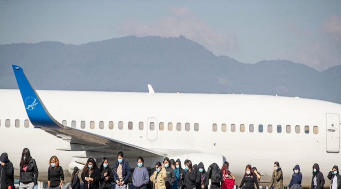 Los republicanos aprueban programa electoral que incluye la mayor deportación de la historia de EEUU