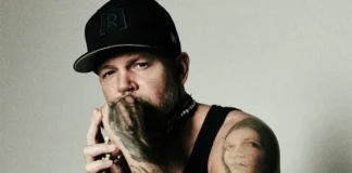 Residente a punto de concluir el guion de su película sobre Puerto Rico, su salto al cine