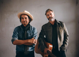 Bacilos agrega el son cubano a su pop tradicional en el nuevo álbum “Pequeños romances”