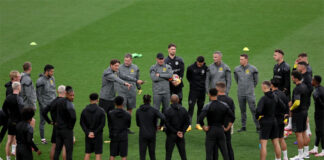 Terzic: «No estamos aquí para ver cómo levanta el Madrid otro título»