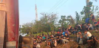 La Cancillería de Ecuador reporta 46 emigrantes abandonados en una autopista de México