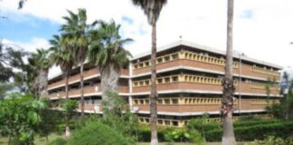 Estudiantes de Biología toman el Edificio J1 de la UNAH