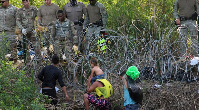 El Gobierno de EEUU baraja endurecer las restricciones al asilo en la frontera con México