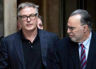 Los abogados de Baldwin acusan a la fiscal de ocultar pruebas de que el arma estaba dañada