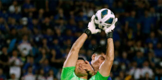 El portero de Singapur pide que «no le envíen dinero» tras ayudar a clasificar a China