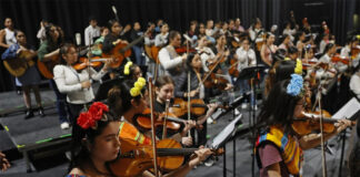 Una nueva generación de mujeres mariachis reivindica su papel en la música mexicana