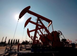 El petróleo de Texas cae un 2,58 % ante el temor de los operadores a un exceso de oferta
